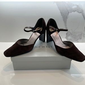 Nine West N-Saffron - Brown Suede Heel Size 8